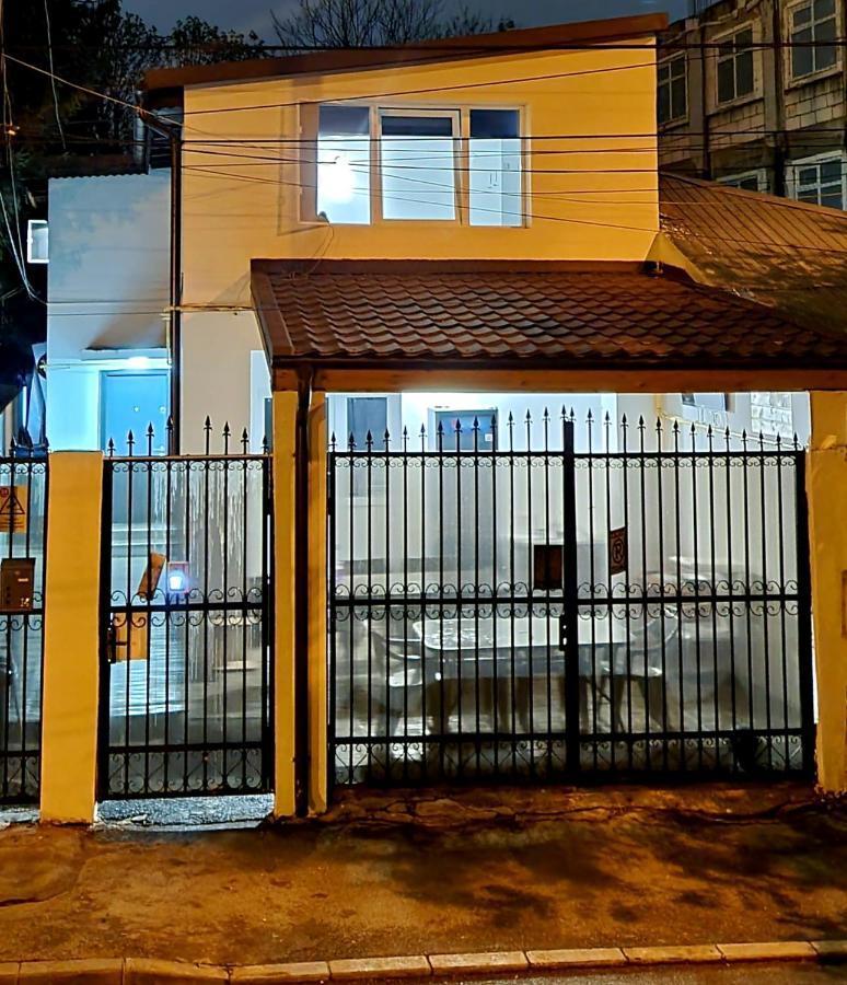 Hostel Monument 布加勒斯特 外观 照片